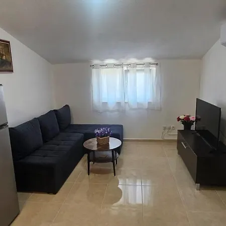 Apartment House Vruje