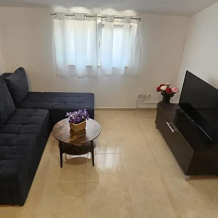Apartment House Vruje *